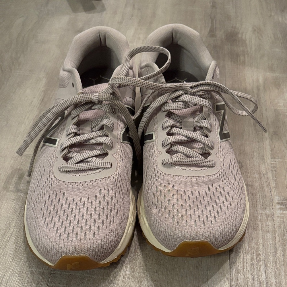 New Balance Fresh Foam Arishi Women's Light Purple Athletic Shoes